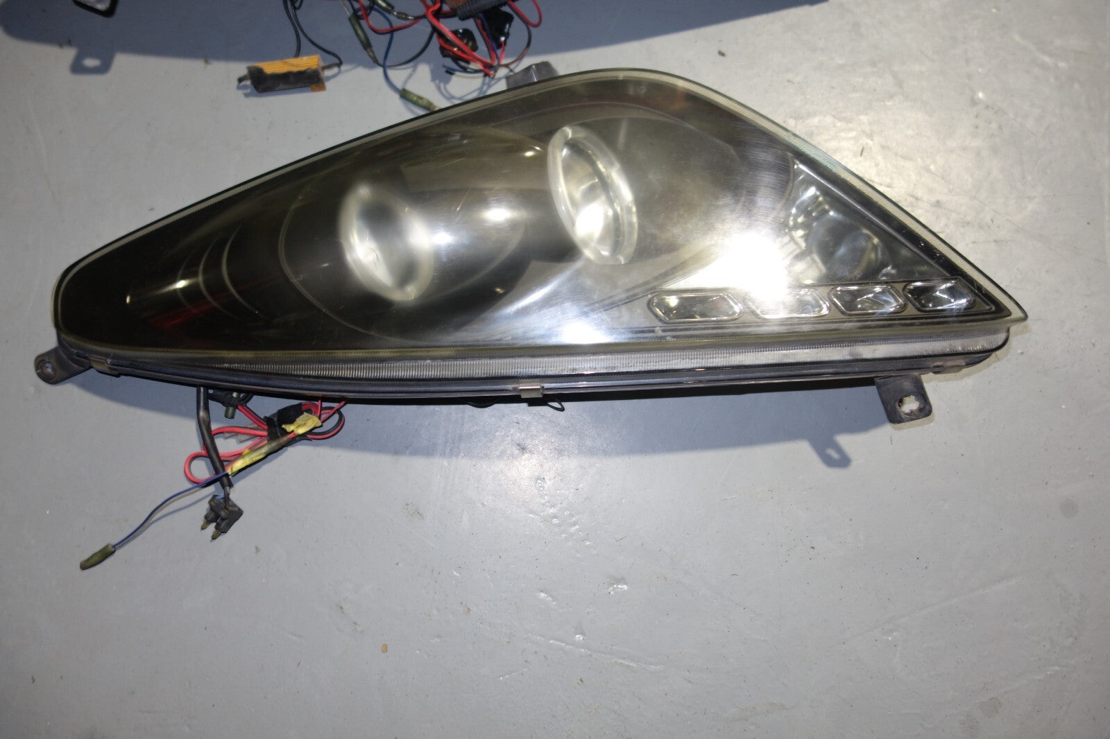 JDM 2000-2005 TOYOTA CELICA  HEAD LIGHTS LEFT & RIGHT HEAD LAMPS 2000-2005