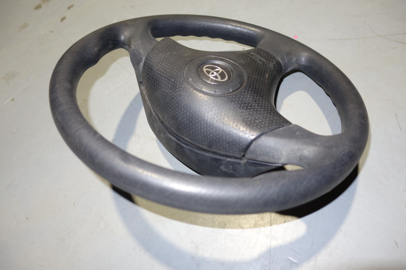 JDM Toyota Celica Steering Wheel & hub ZZT231 ZZT230 2001-2005