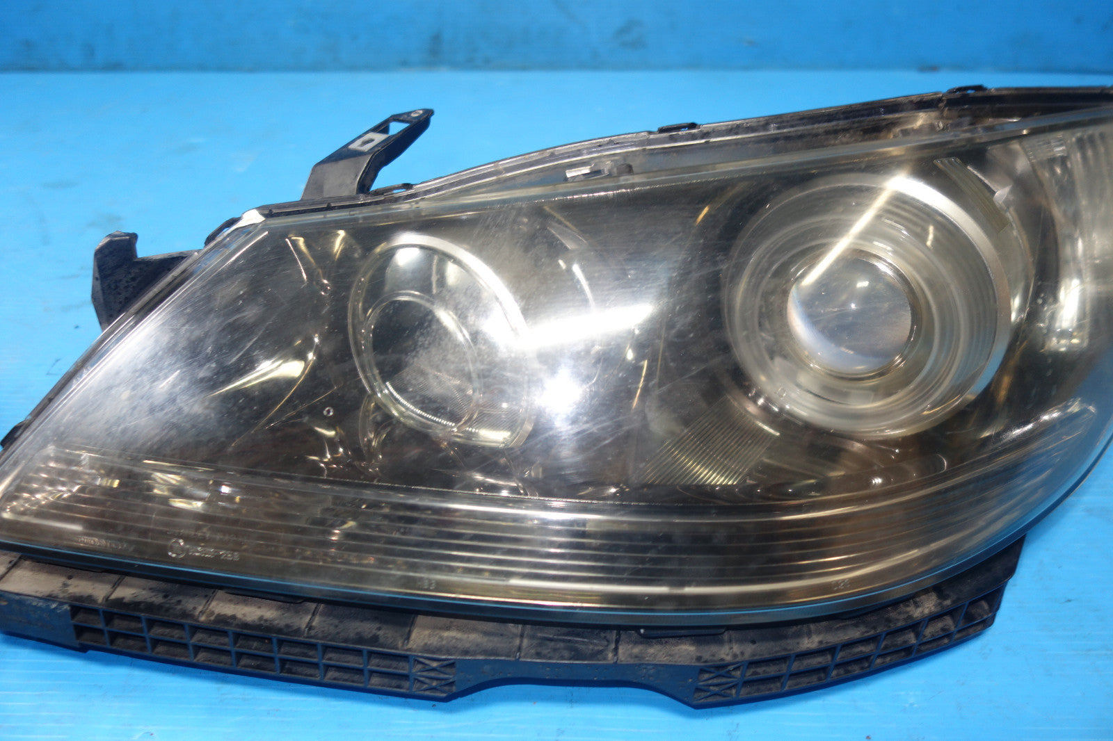 JDM Acura RL HID Headlights Head Lamps Pair 2005-2008 Honda Legend KB1 Stanley
