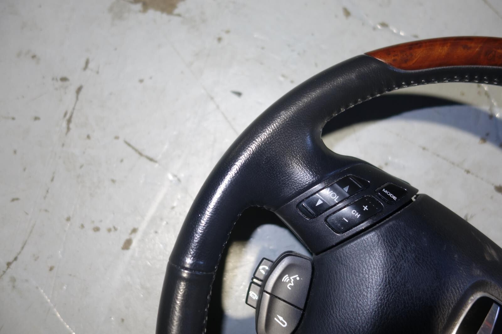 JDM  Honda Inspire UC1 Honda Accord Steering Wheel OEM 2003-2007