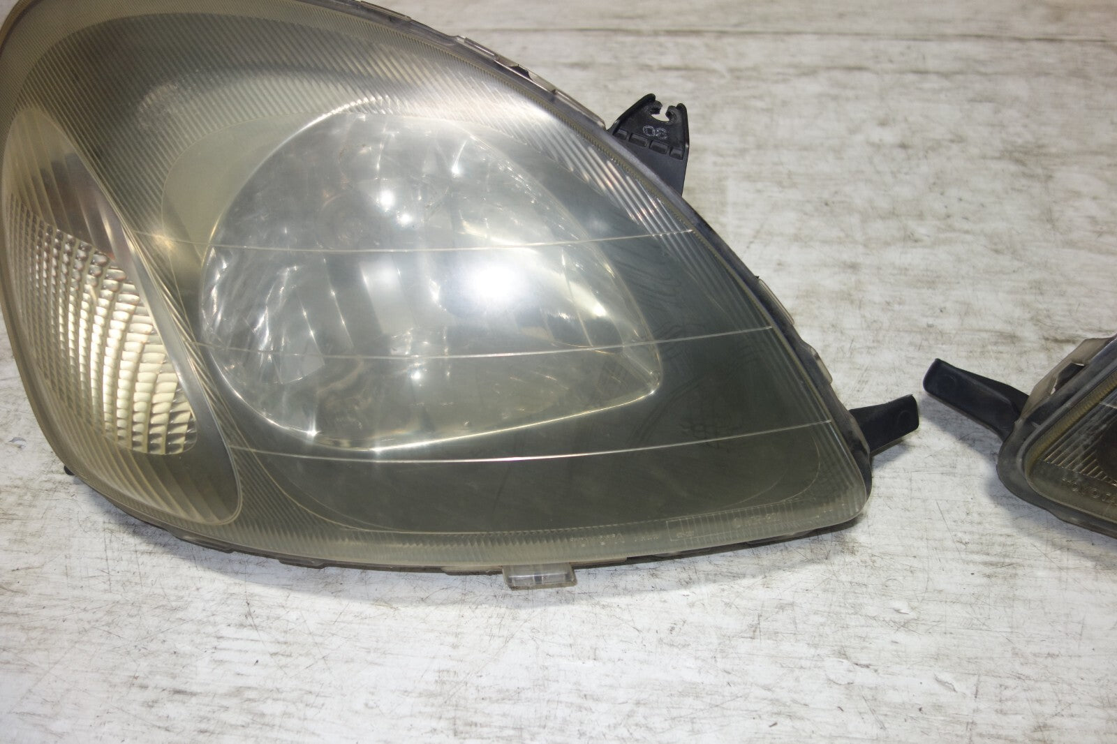 JDM 2001 Toyota Vitz Echo NCP13 Kouki Halogen Headlights Lights Lamps OEM