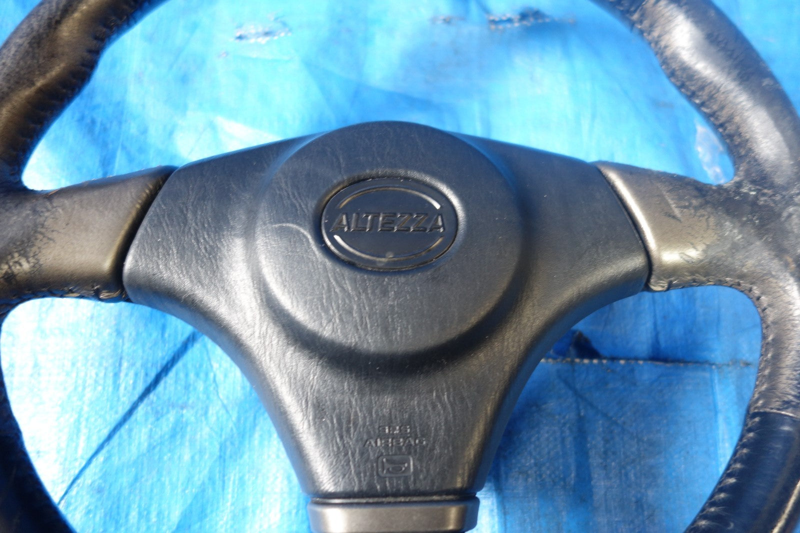 JDM Lexus IS300 / Altezza SXE10 OEM 3 Spoke Steering Wheel & Hub 2001-2005 #3218