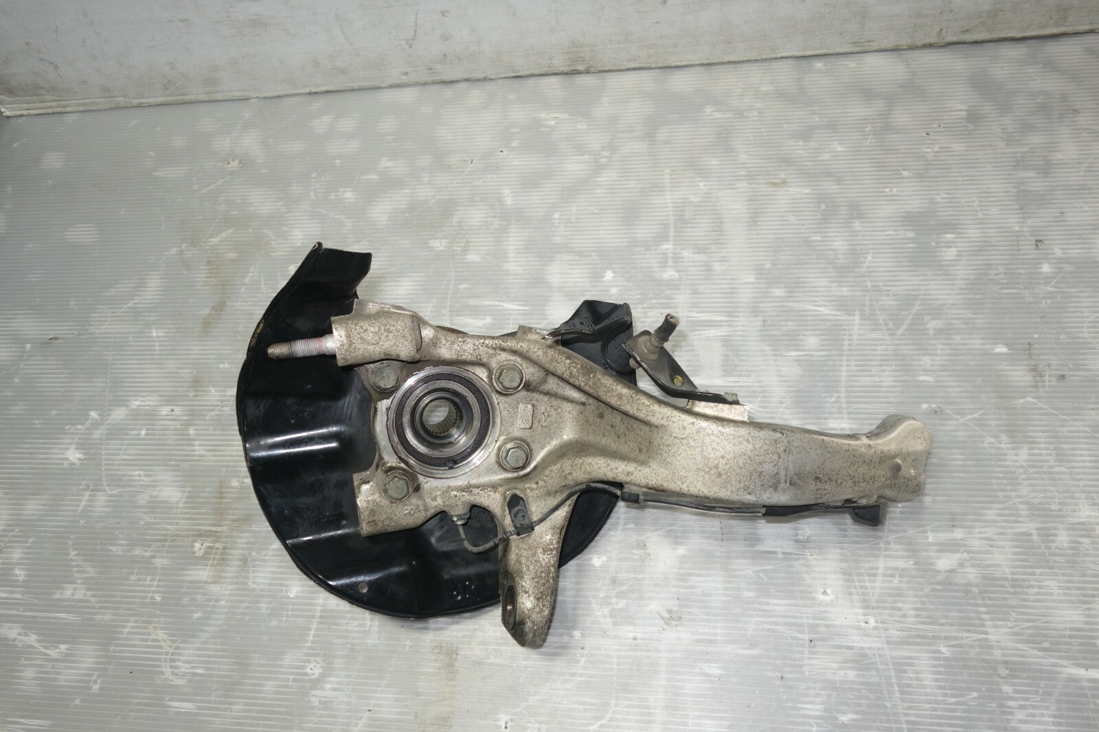 JDM 2005-2012 ACURA RL KB1  OEM FRONT RIGHT WHEEL HUB BEARING SPINDLE KNUCKLE RH