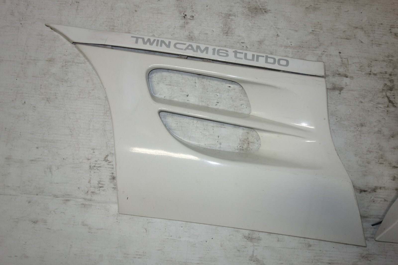 JDM 91-99 TOYOTA SW20 MR2 OEM  REAR SIDE VENTS MR-2 EXTERIER TRIM VENT MR-2
