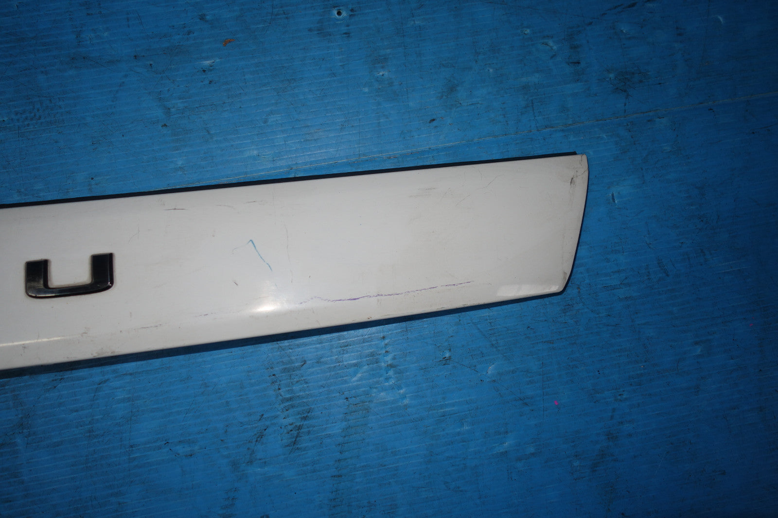 JDM Subaru Forester SG5 OEM Rear Center Garnish Middle Spoiler 2003-2005 #5137