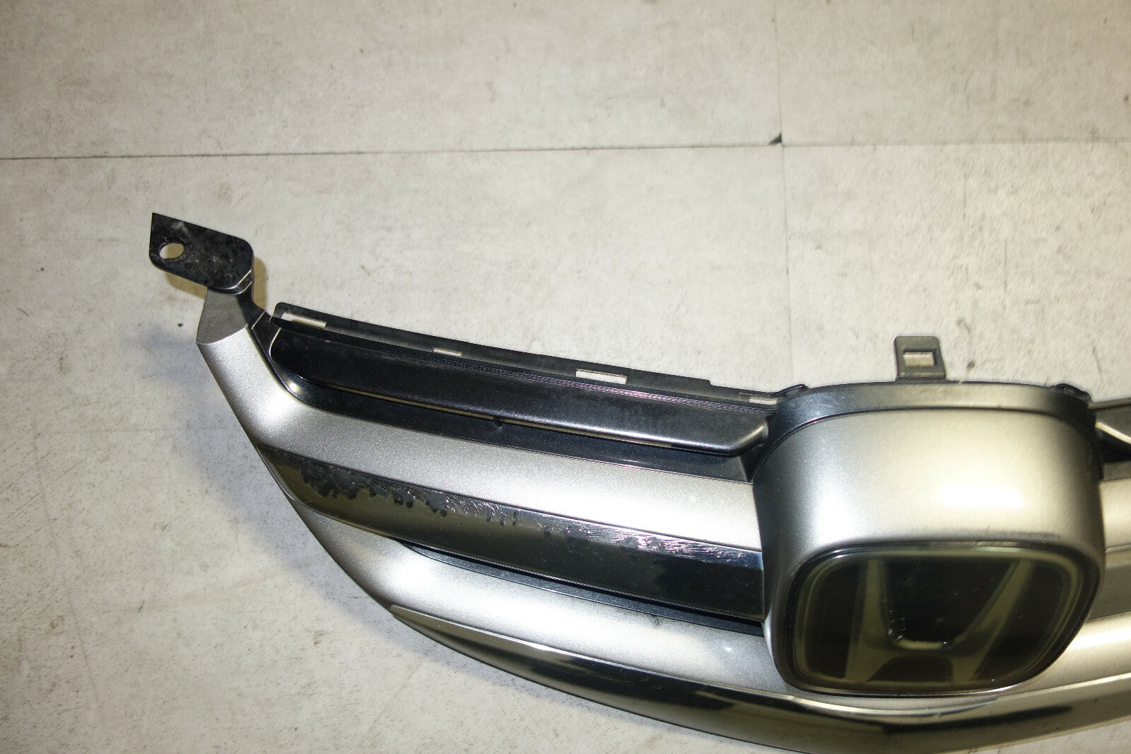 JDM Acura RL Honda Legend KB1 Front Grille Grill 2005-2008 OEM #11220