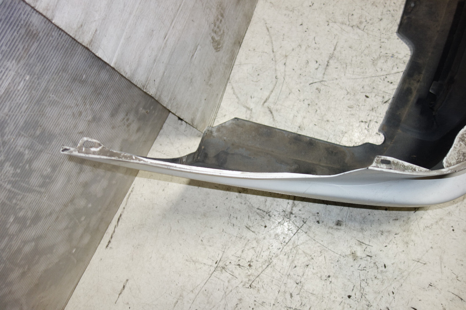 JDM 1998-2001 Spec Acura Integra Type R DB8 OEM 4-DR Rear Bumper Cover 1994-2001