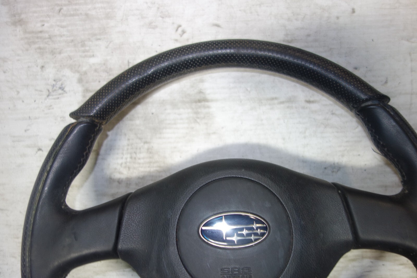 JDM 93-07 SUBARU FORESTER IMPREZA WRX GDB GGA GC8 GF8 MOMO STEERING WHEEL & HUB