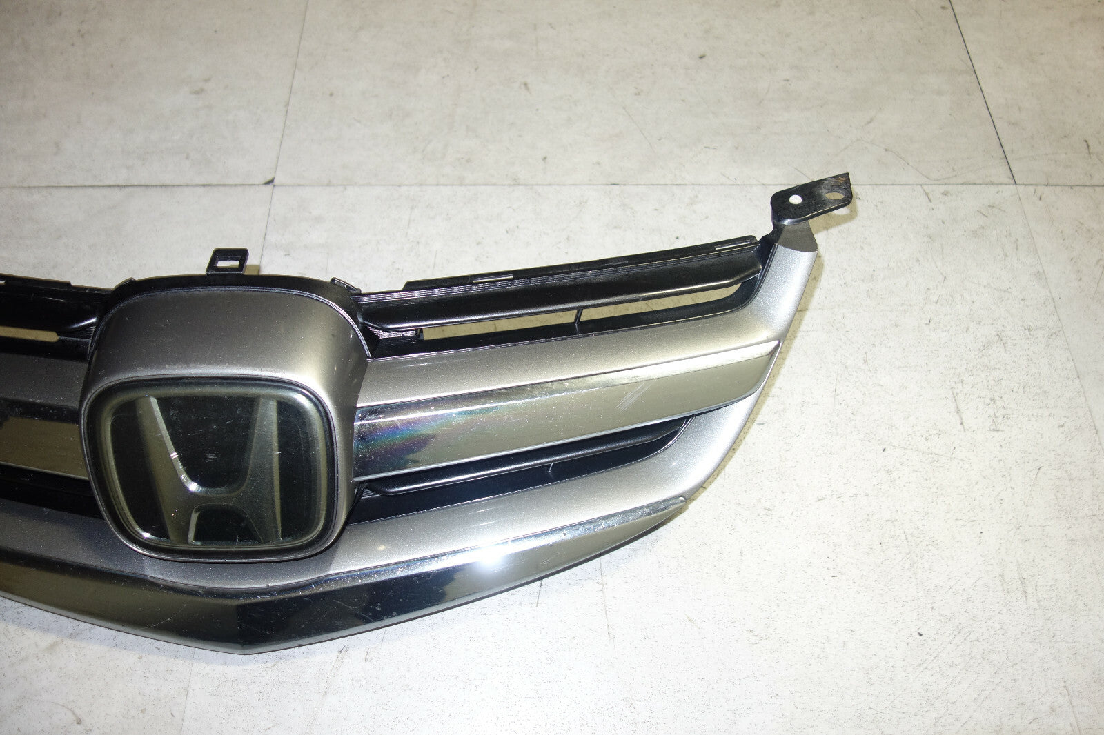 JDM Acura RL Honda Legend KB1 Front Grille Grill 2005-2008 OEM #11220