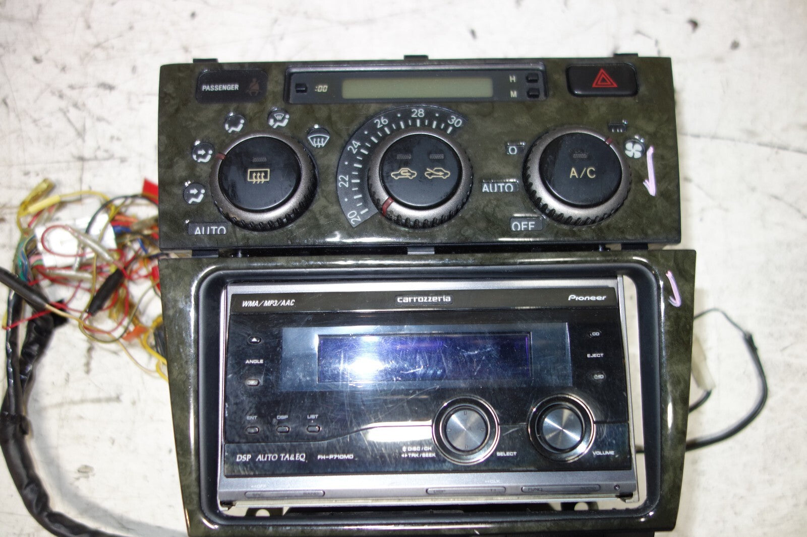 JDM TOYOTA ALTEZZA IS300 IS200 SXE10 GXE10 A/C CONTROL UNIT PIONEER CD PLAYER