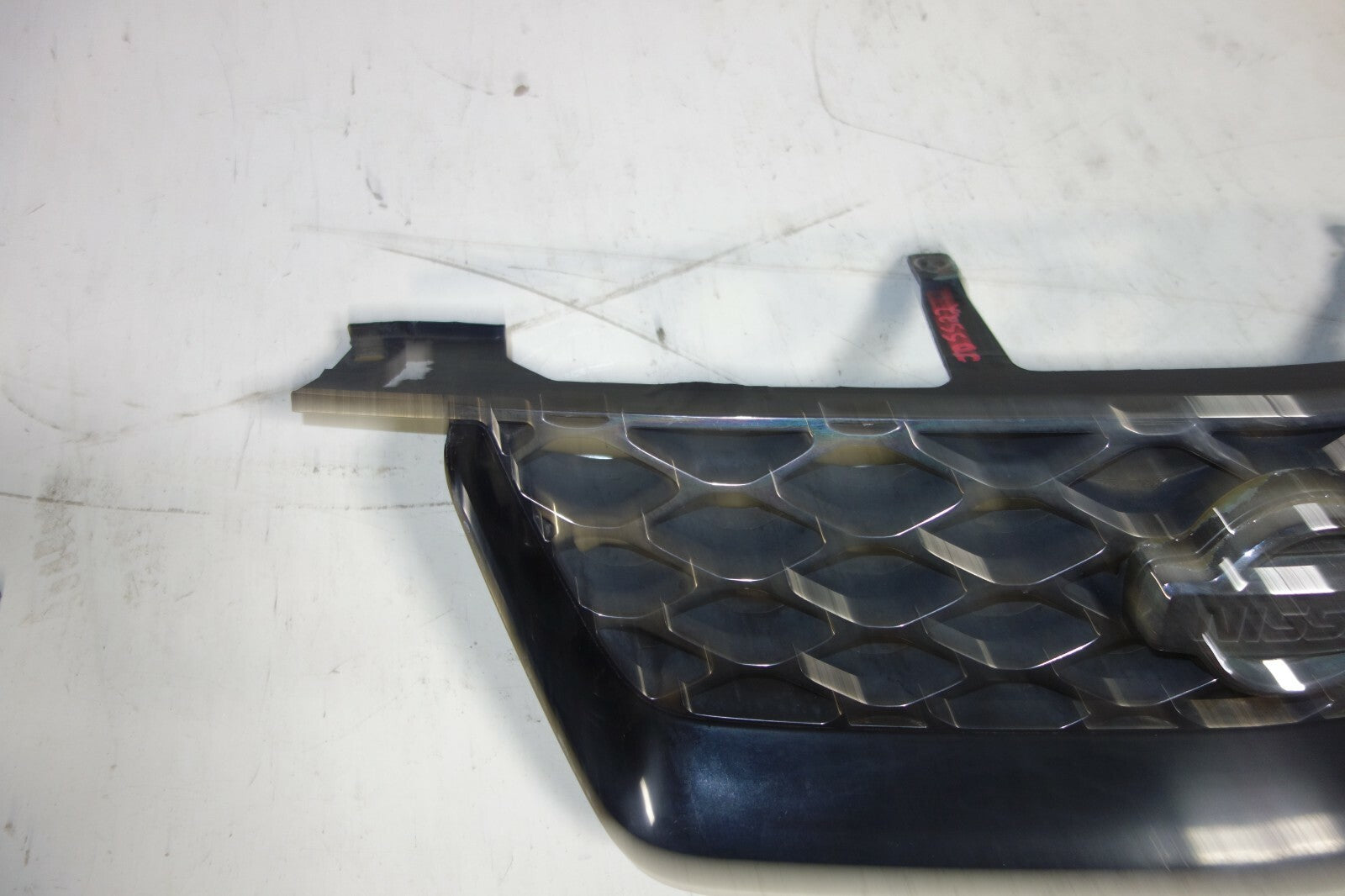 JDM Nissan X-Trail GT OEM Grille PNT30 Left & Right Japan 2000-2006