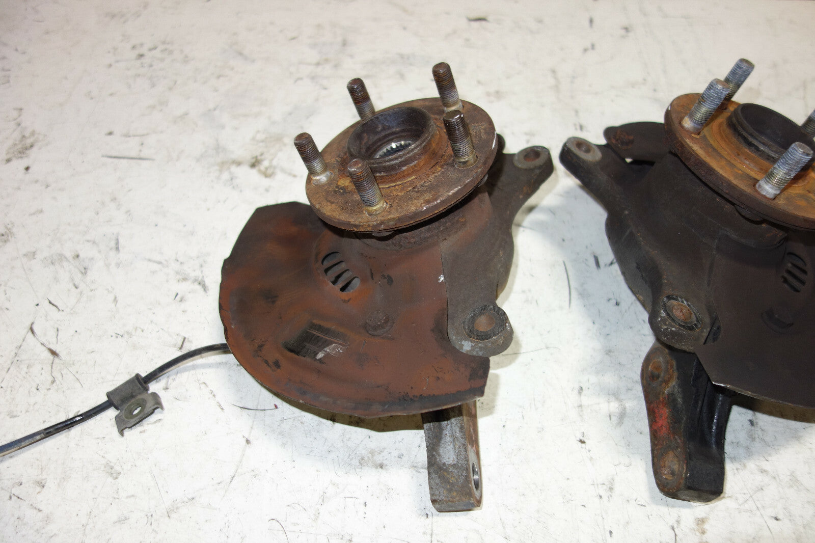 2002-2007 JDM Subaru Impreza Wrx Sti Front Spindles Hubs Knuckles Bearings 5X100