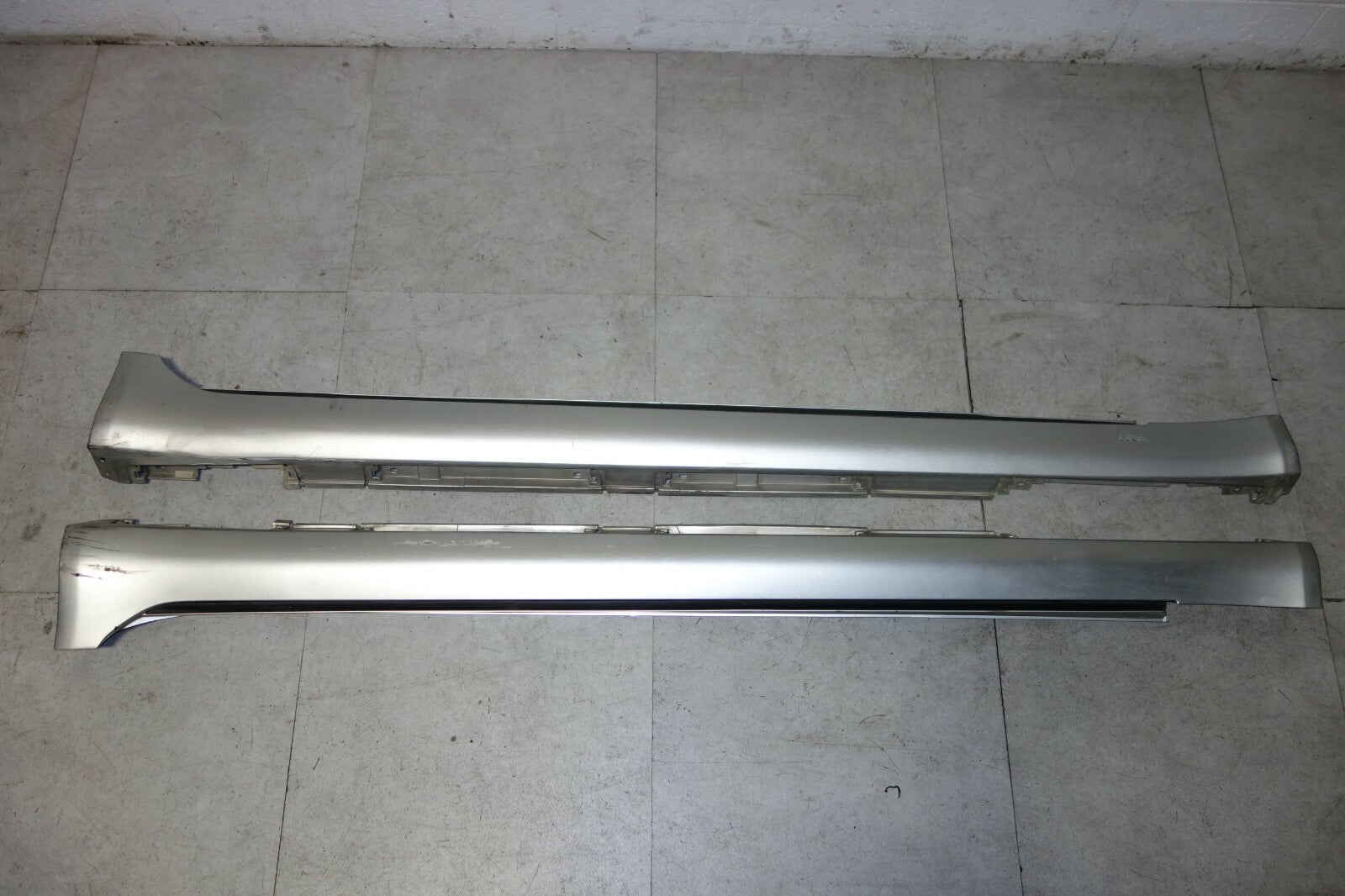 JDM LEXUS LS460 LS600H ROCKER PANEL PASSENGER SIDE SKIRT MOLDING Pair 2007-2012