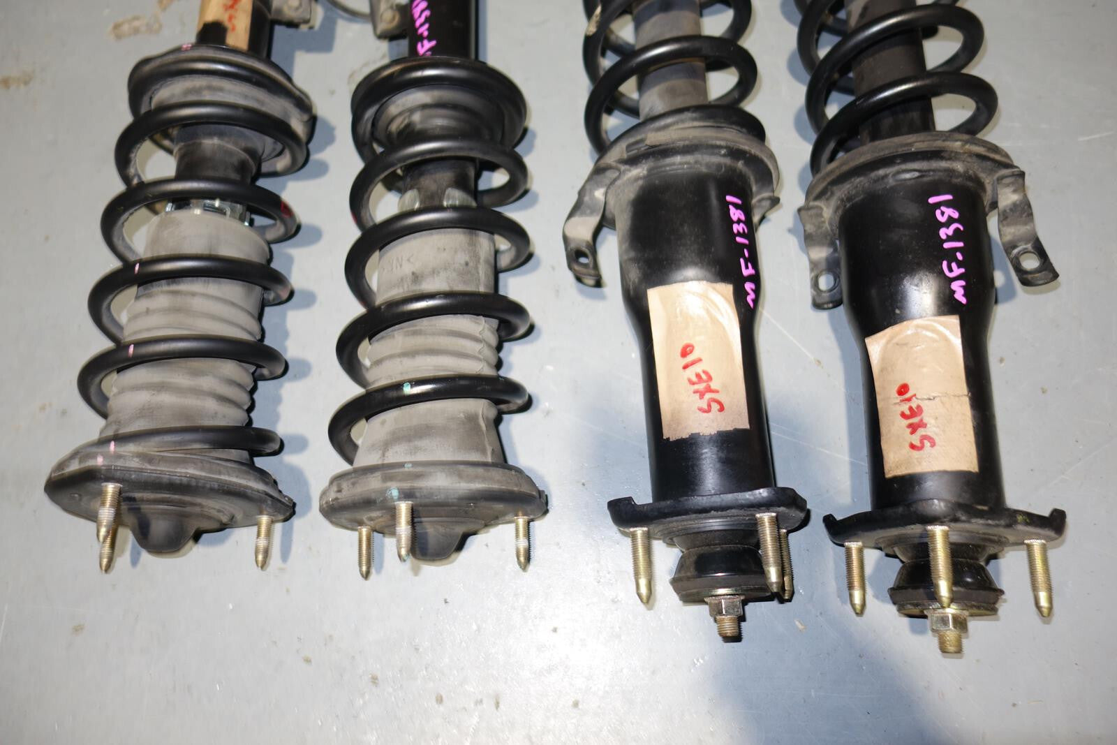 JDM Lexus IS300 Altezza SXE10 OEM Shocks Struts Springs Suspension 2001-2005