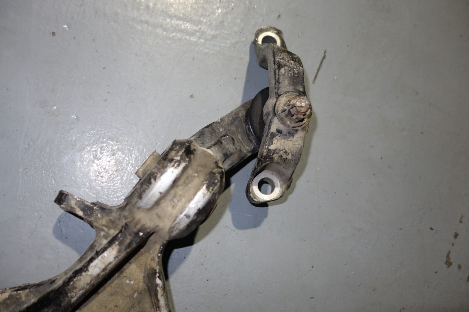 JDM 2005-2008 ACURA RL  FRONT ALUMINUM LOWER CONTROL ARM  KB1 OEM RIGHT SIDE