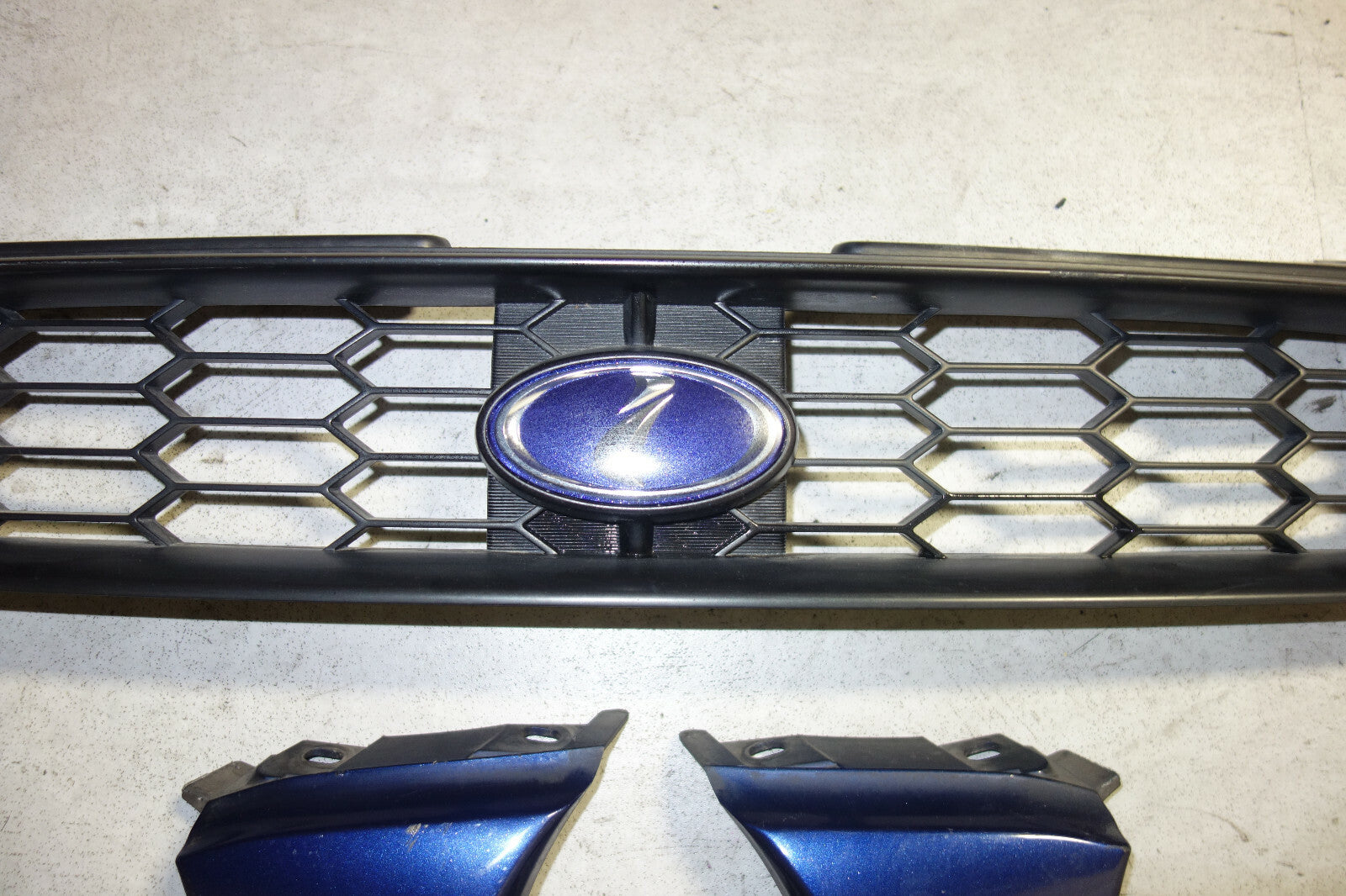JDM Subaru Impreza WRX STi Outback Sport TS RS Front Grille 2002-2003 Grill V7