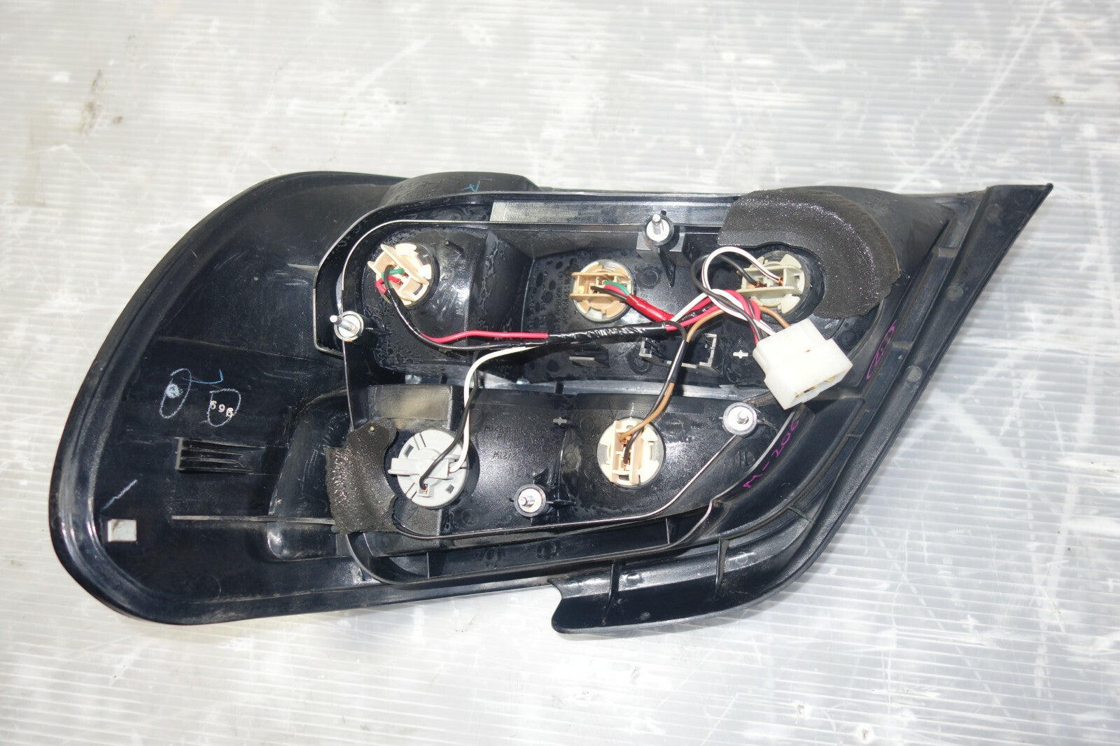 JDM 02-03 SUBARU IMPREZA WRX STi V7 OEM TAIL LIGHT LAMP 4 DOOR SEDAN LEFT SIDE
