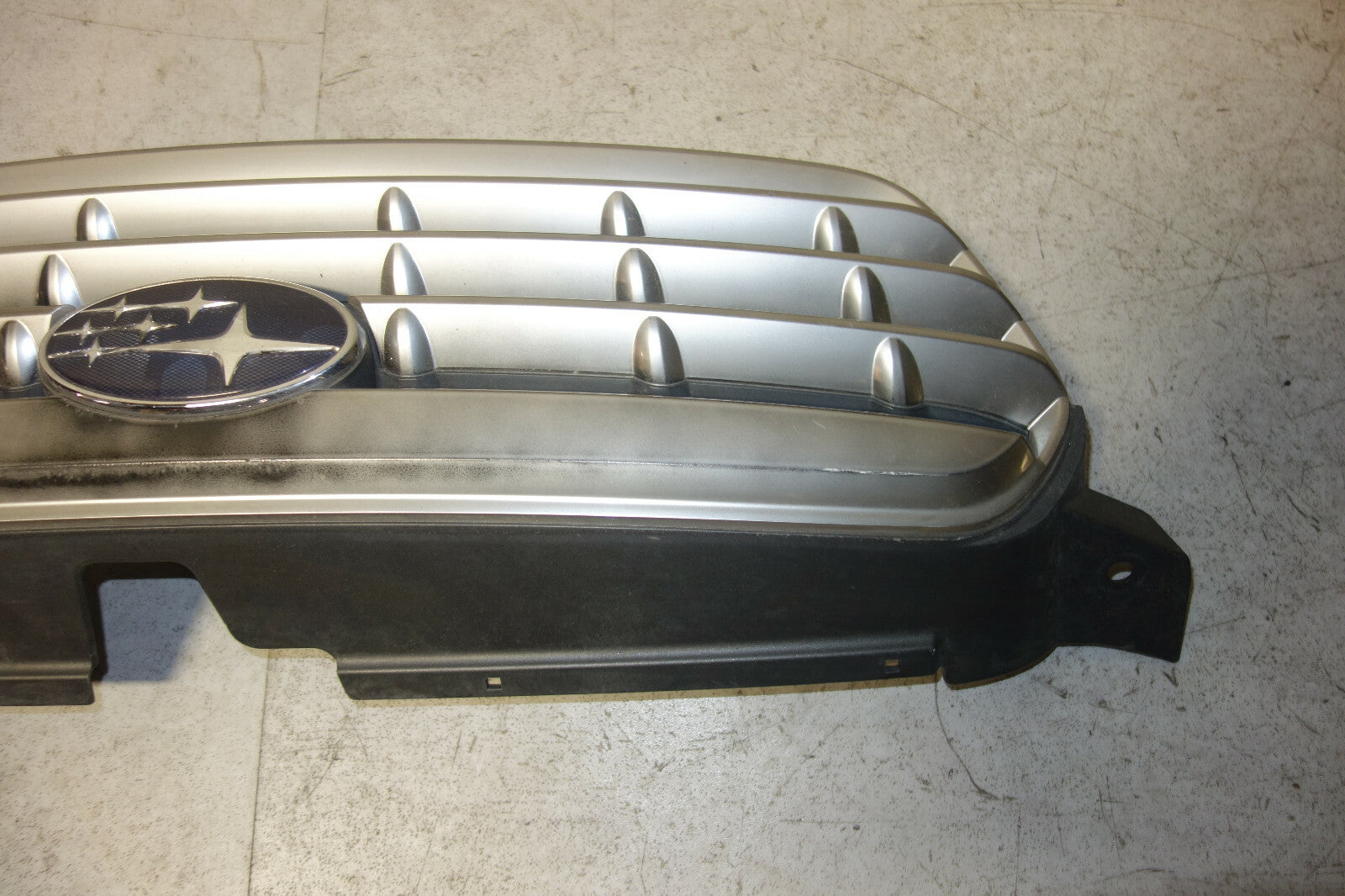 JDM Subaru Legacy Outback Grille 2008 2009 91121-ag160 OEM Japan