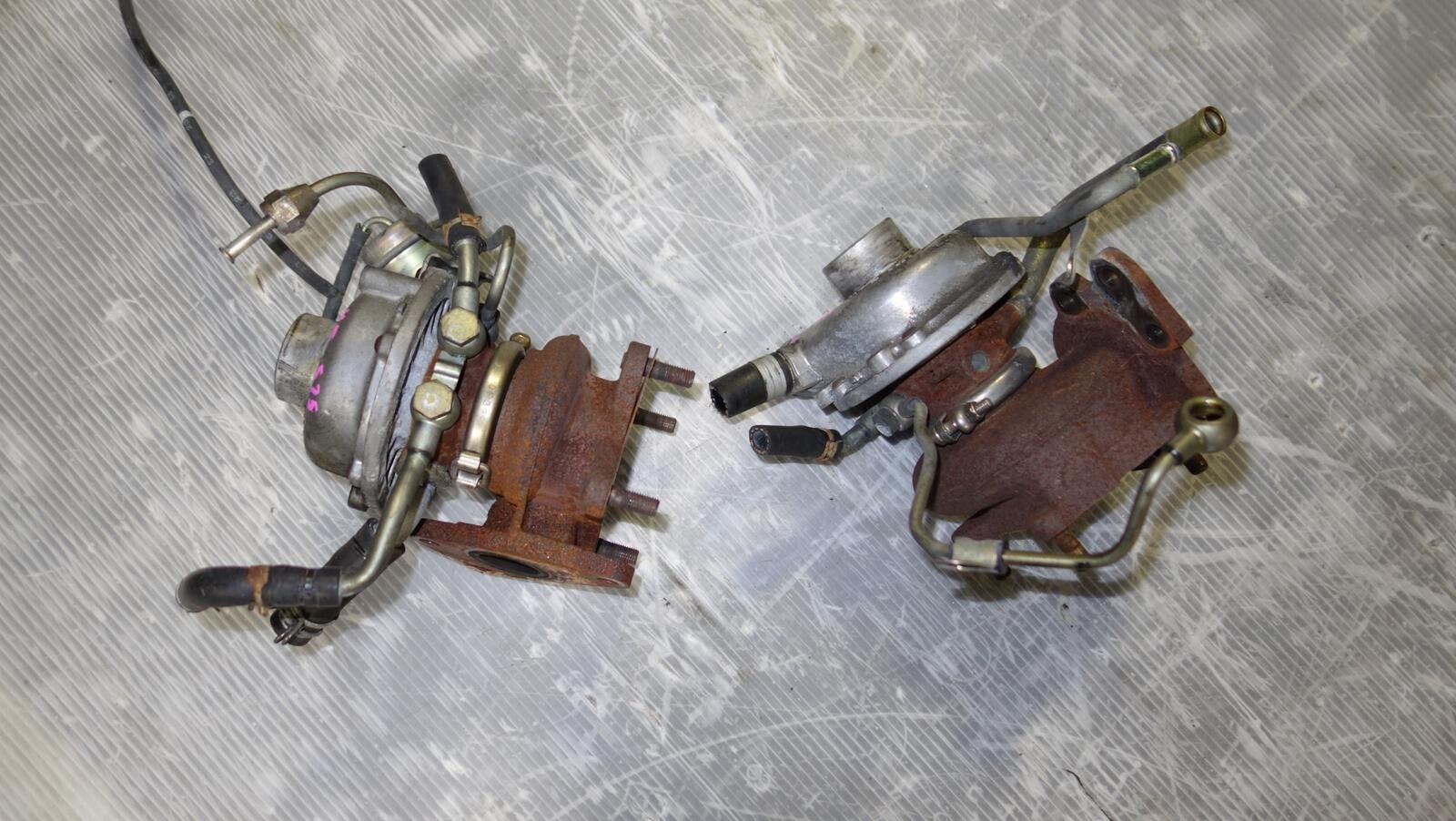 JDM Subaru Legacy VF31 VF32 OEM Turbo Chargers Twin Turbo EJ206 EJ208 2000-2004