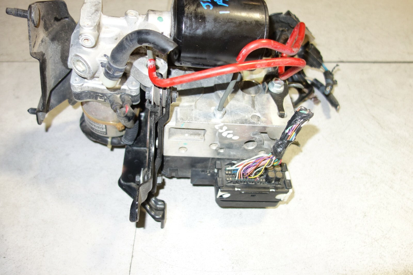 2007-2011 LEXUS LS460 LS600H HYBRID ABS PUMP ACTUATOR BOOSTER MOTOR ASSEMBLY