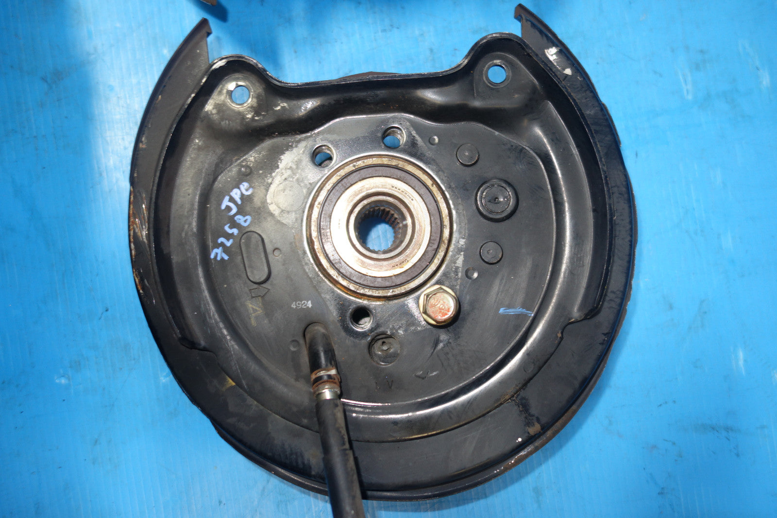 2005-2009 JDM Subaru Legacy Outback Rear Left Spindle Hub Knuckle Bearing 5X100