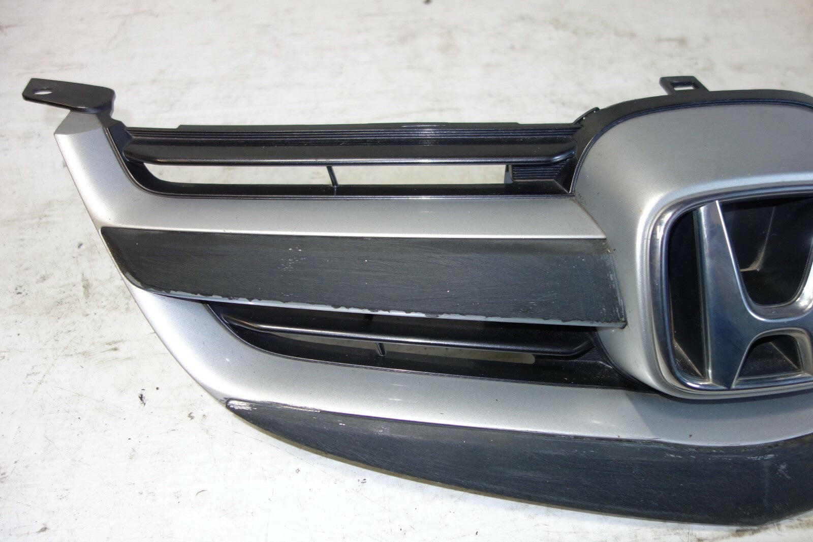 JDM 2005-2008 GENUINE ACURA RL OEM FRONT GRILLE KB1 GRILL Fits: ACURA RL KB1