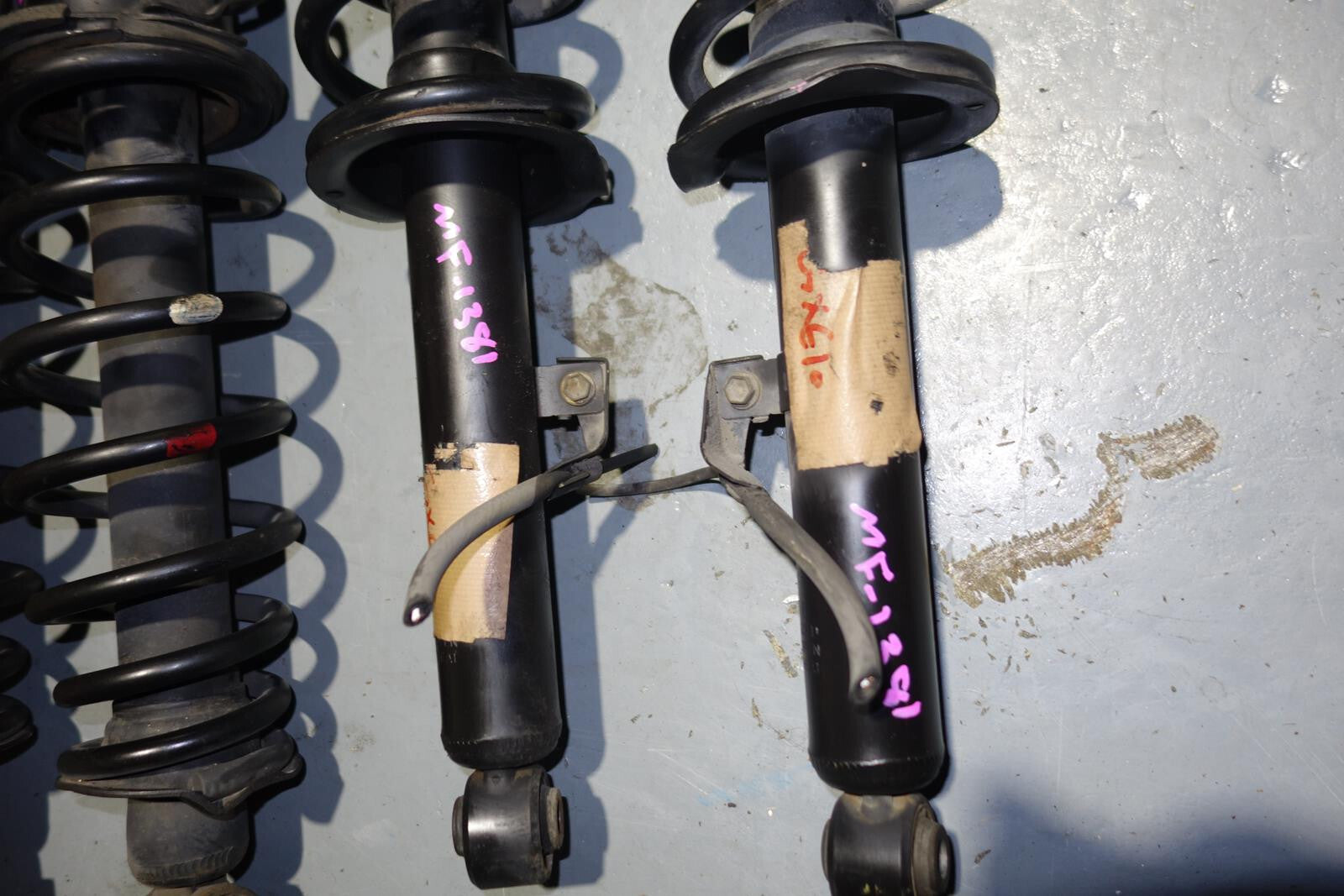 JDM Lexus IS300 Altezza SXE10 OEM Shocks Struts Springs Suspension 2001-2005
