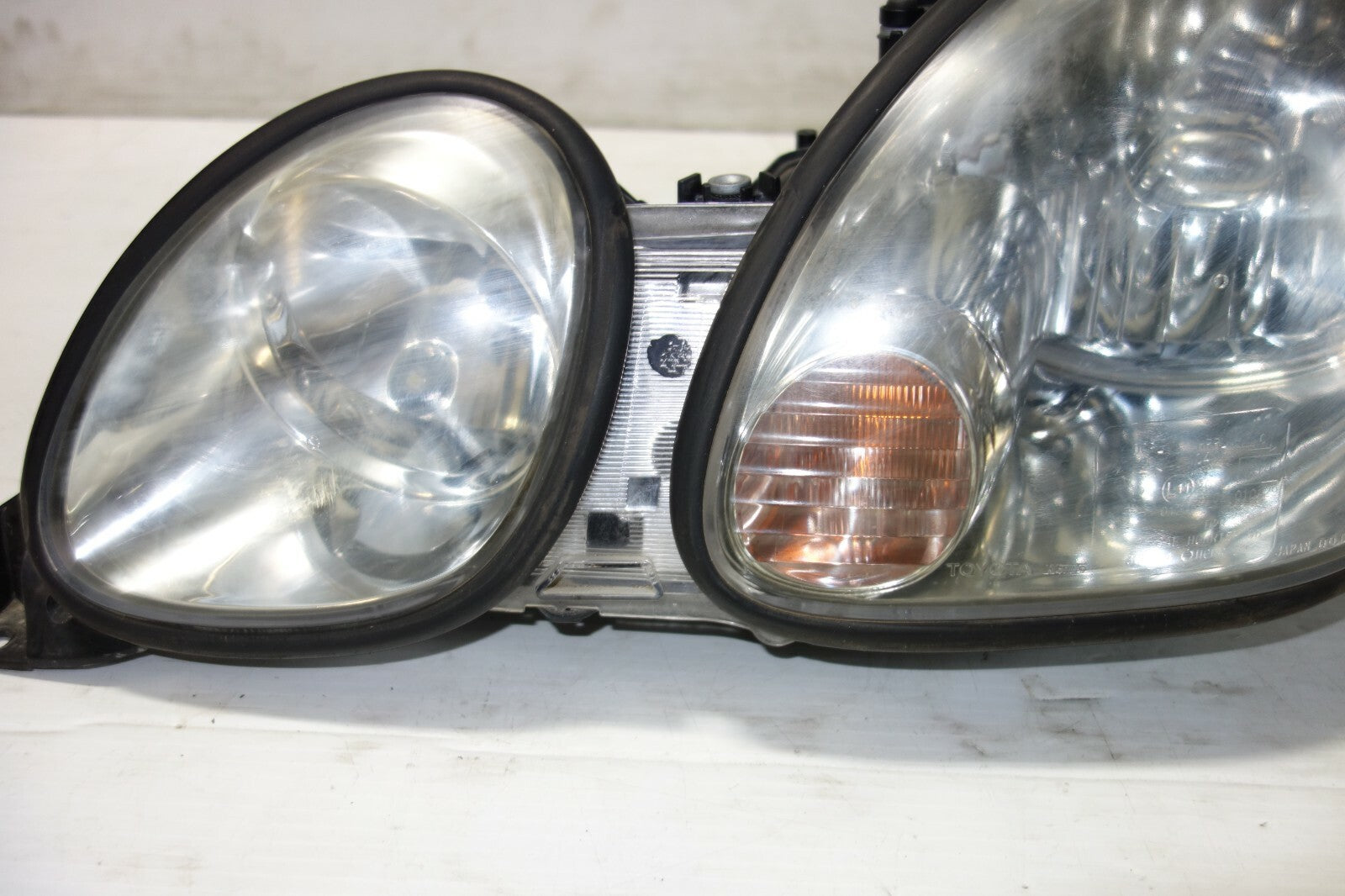 JDM 1998-2005 LEXUS GS300 GENUINE HID HEAD LIGHT LEFT DRIVER SIDE LAMP GS400 OEM