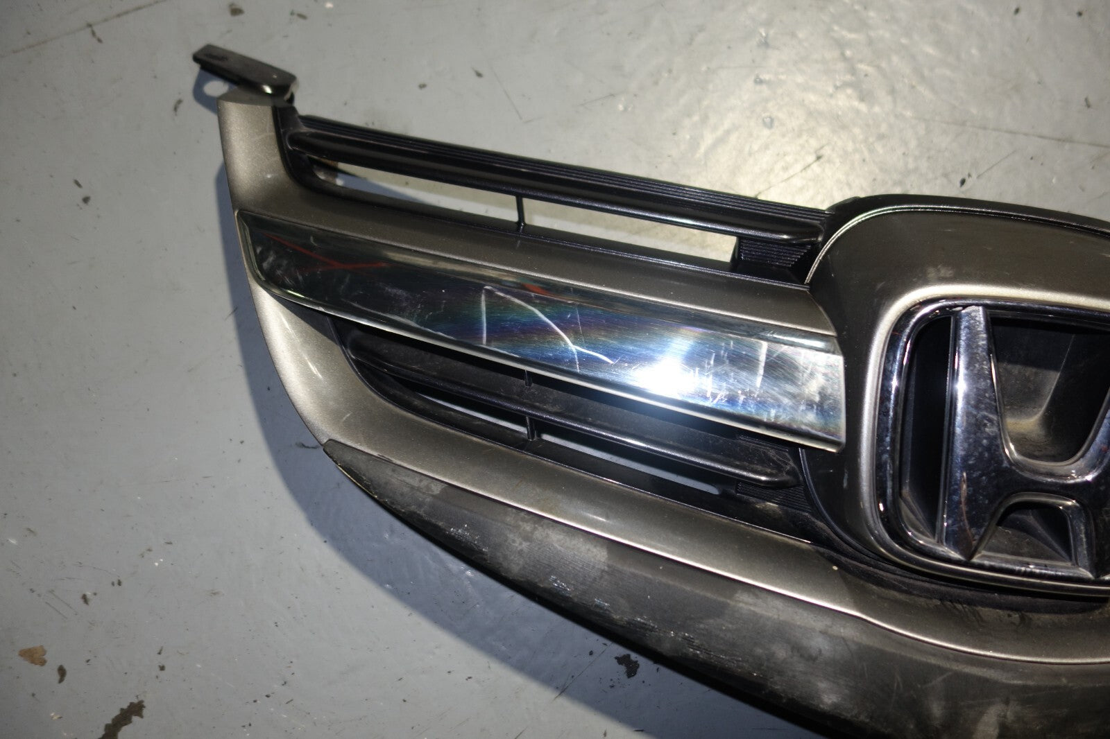 JDM 2005-2008 ACURA RL KB1 OEM FRONT GRILLE HONDA LEGEND KB1 GRILL