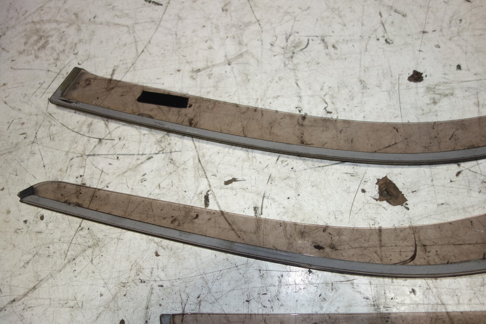 JDM Lexus is300 / Altezza SXE10 OEM Window Visors Rain Guards & Clips 2001-2005