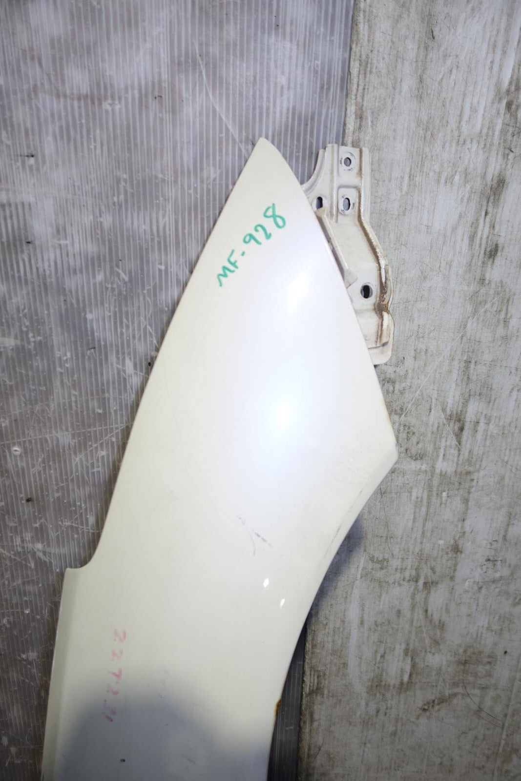 JDM Toyota CELICA GT GTS FENDER LEFT & RIGHT PAIR  ZZT231 ZZT230 OEM 2000-2005