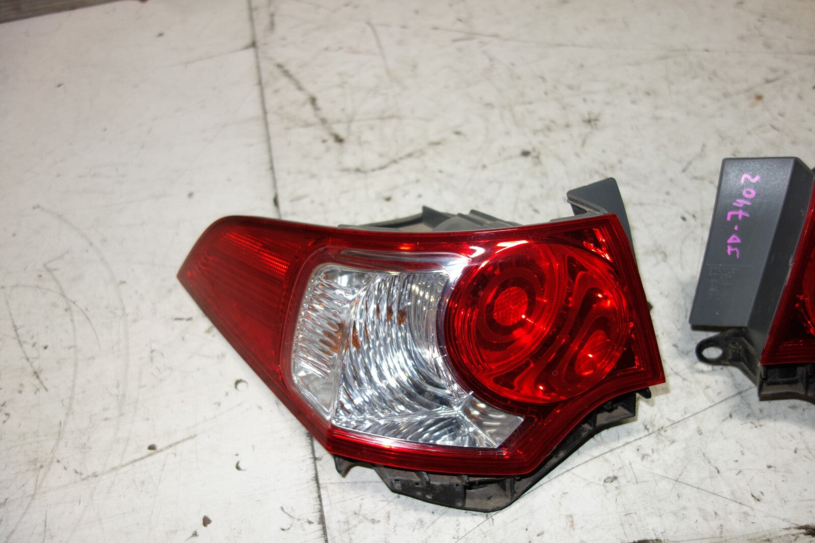 JDM 2009-2013 ACURA TSX OEM TAIL LIGHTS TRUNK LIGHTS CU2 TAIL LAMPS 2009-2013