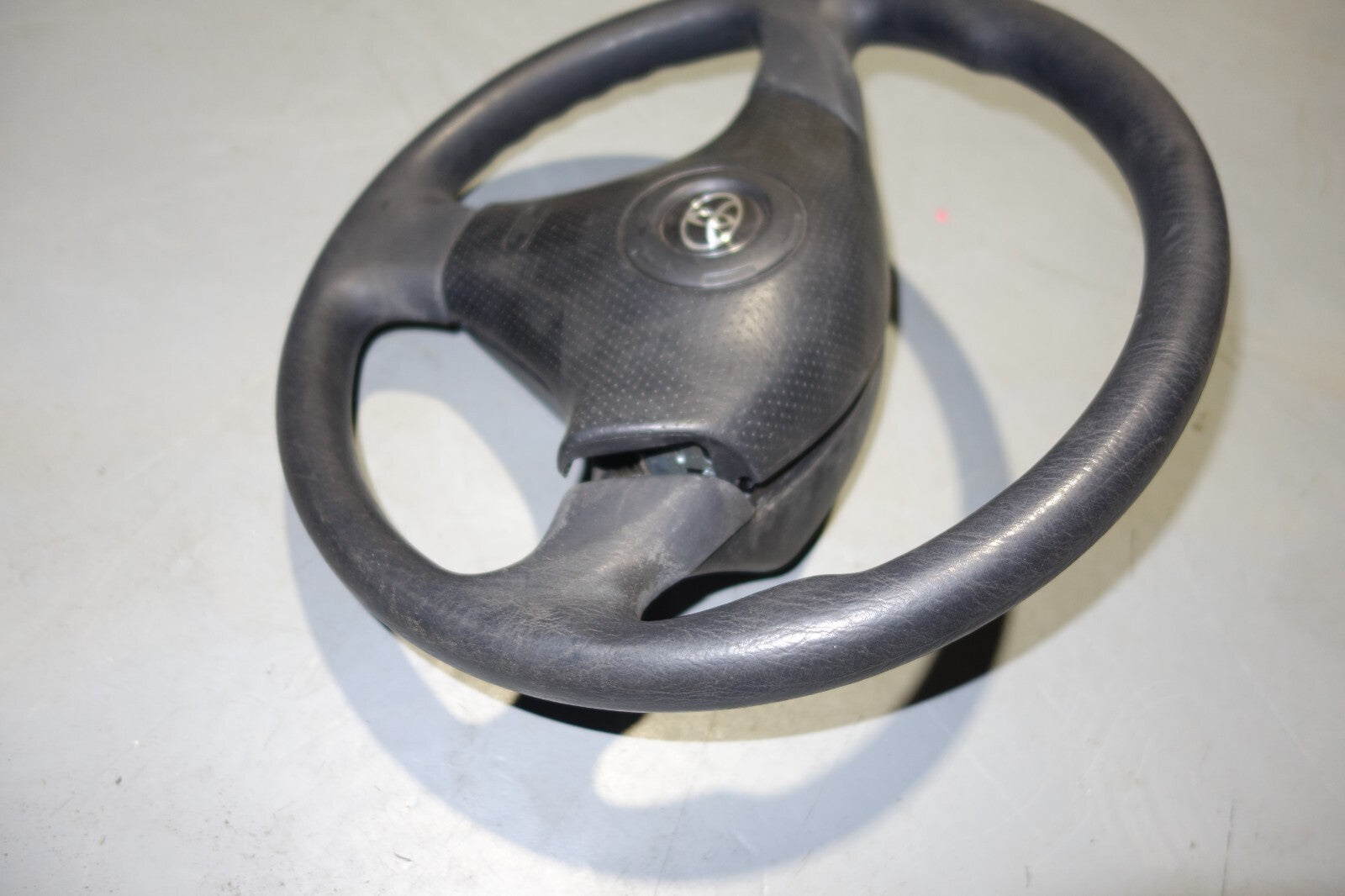 JDM Toyota Celica Steering Wheel & hub ZZT231 ZZT230 2001-2005
