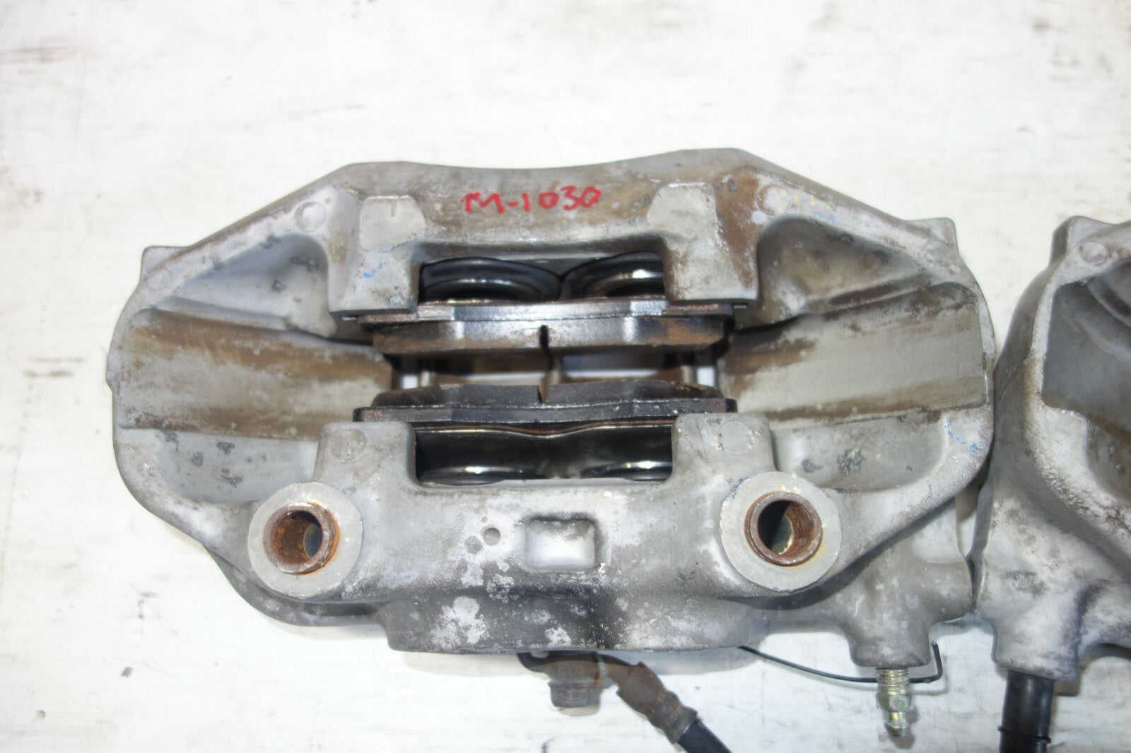 JDM 2001-2006  LEXUS LS430 OEM FRONT 4 PISTON BRAKE CALIPERS LEFT & RIGHT UCF31