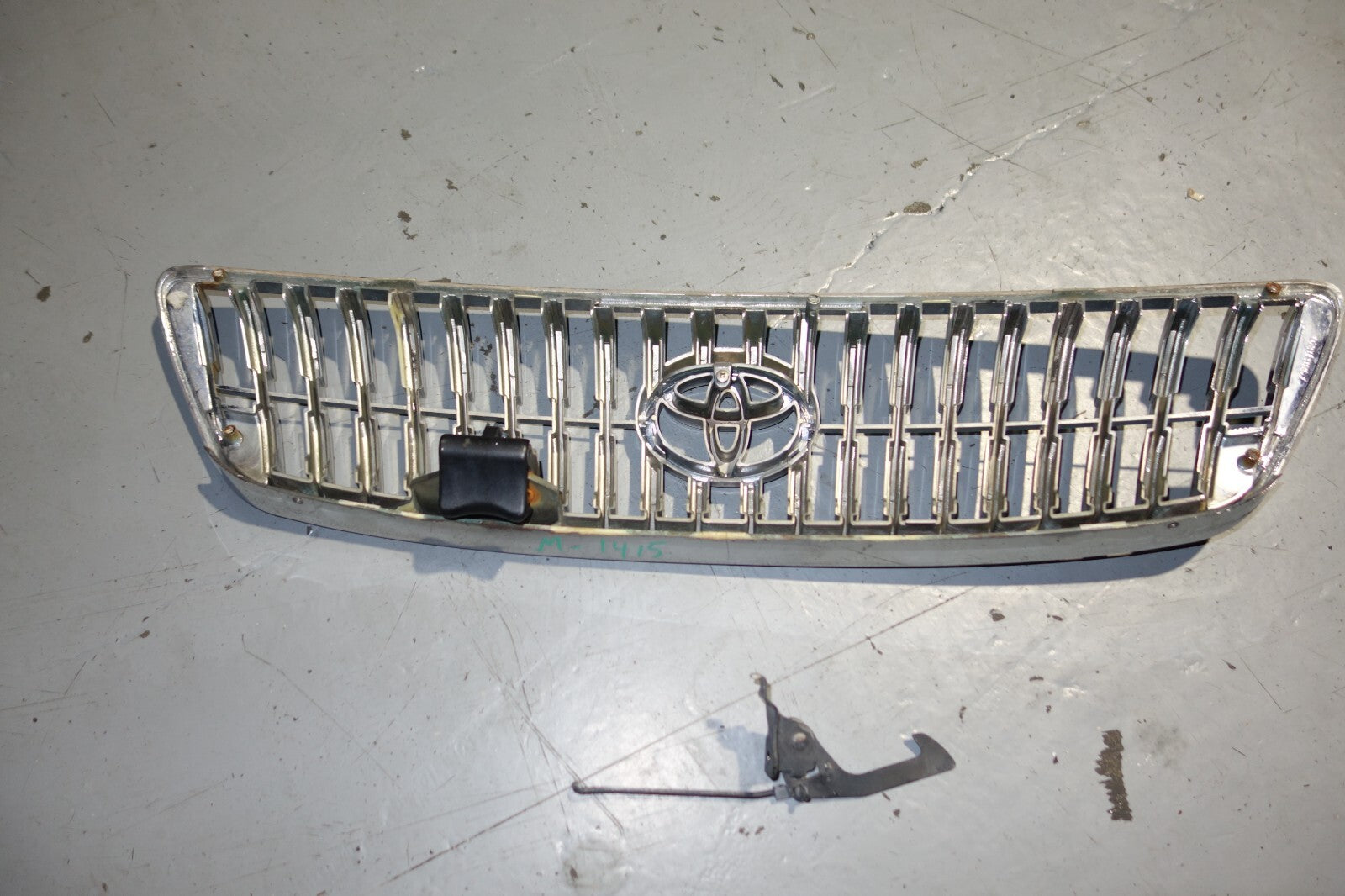 JDM 1998-2005 LEXUS GS300  GS400 FRONT GRILLE JZS161 GRILL LEXUS GS300 JZS161