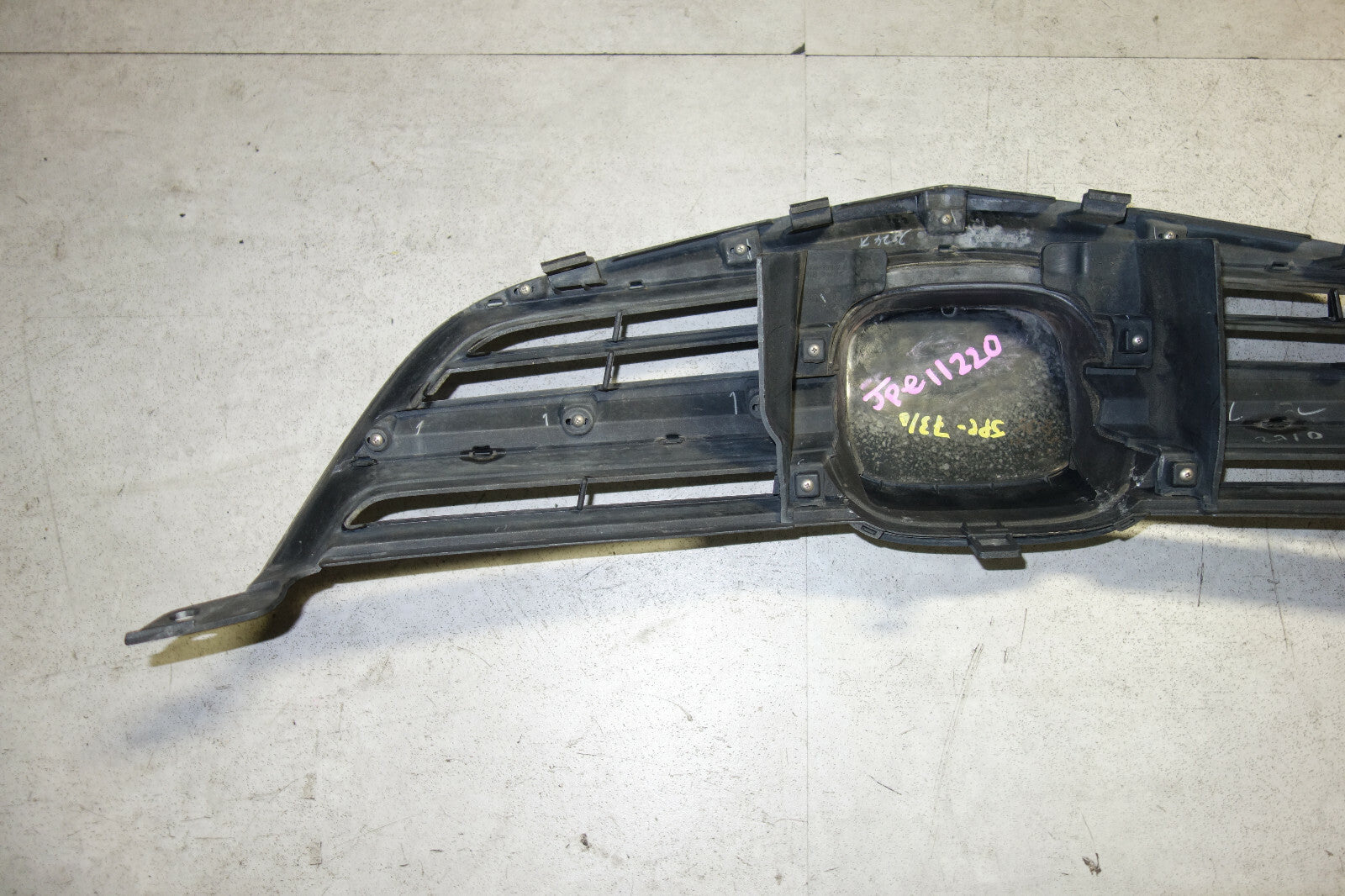JDM Acura RL Honda Legend KB1 Front Grille Grill 2005-2008 OEM #11220