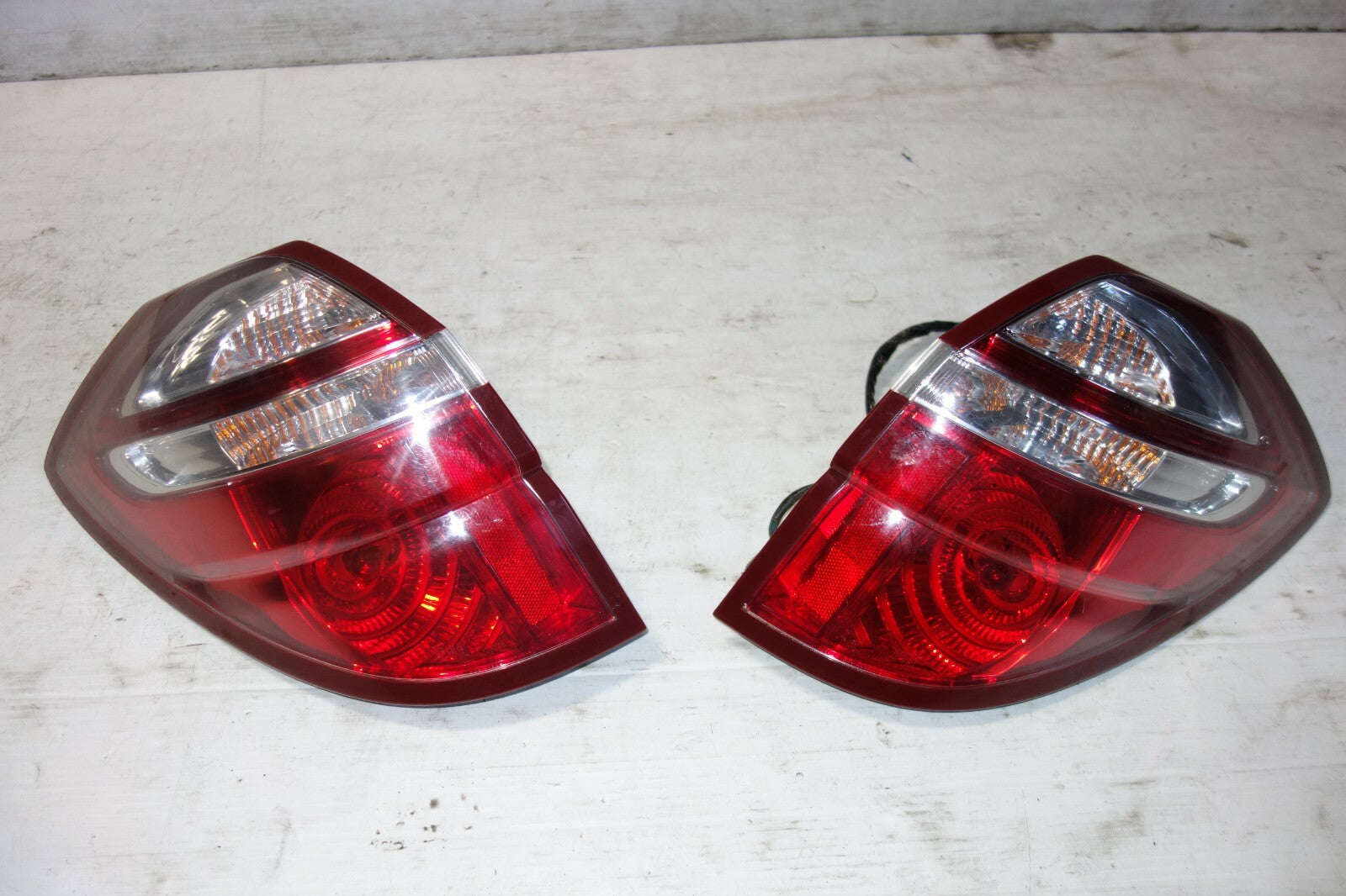 JDM 2005-2009 SUBARU LEGACY OUTBACK KOUKI OEM USED TAIL LIGHTS TAIL LAMPS