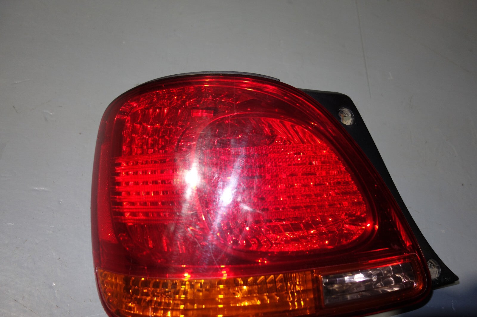 JDM 98-05 TOYOTA ARISTO TAIL LIGHT LEFT SIDE LEXUS GS300  GS400 GS430 TAIL LIGHT