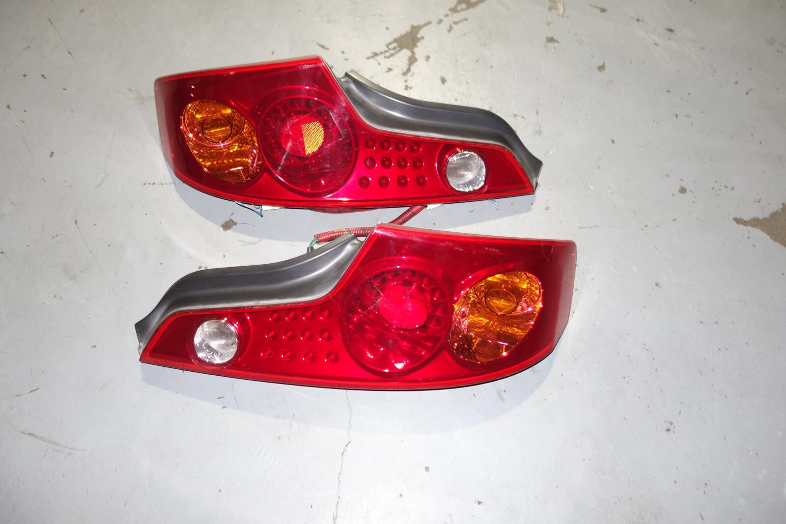 JDM Infiniti G35 Coupe OEM Tail lights Lamps Left & Right CPV35 2003-2005 #2051