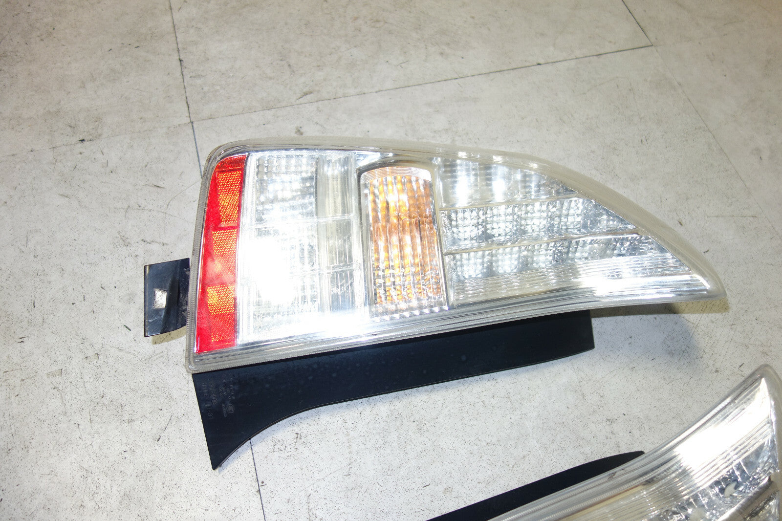 JDM Toyota Prius Taillights Taillamps OEM 2010 2011 OEM Genuine Japan