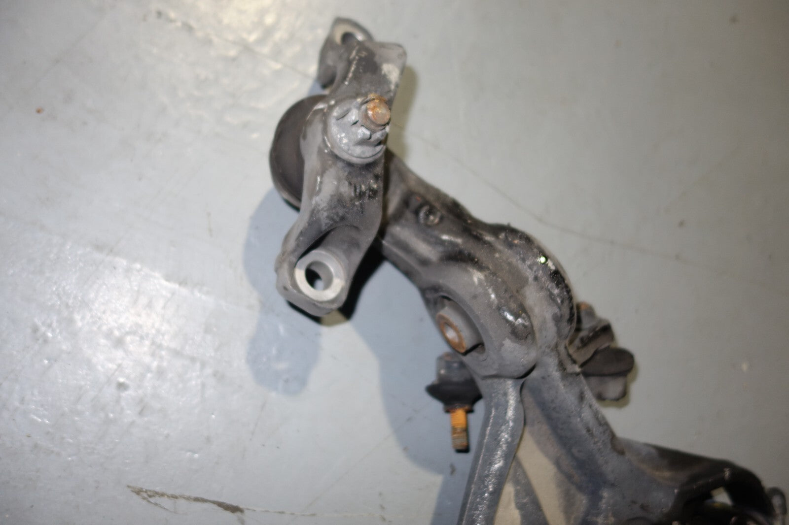 JDM 2005-2008 ACURA RL  FRONT ALUMINUM LOWER CONTROL ARM  KB1 OEM LEFT SIDE