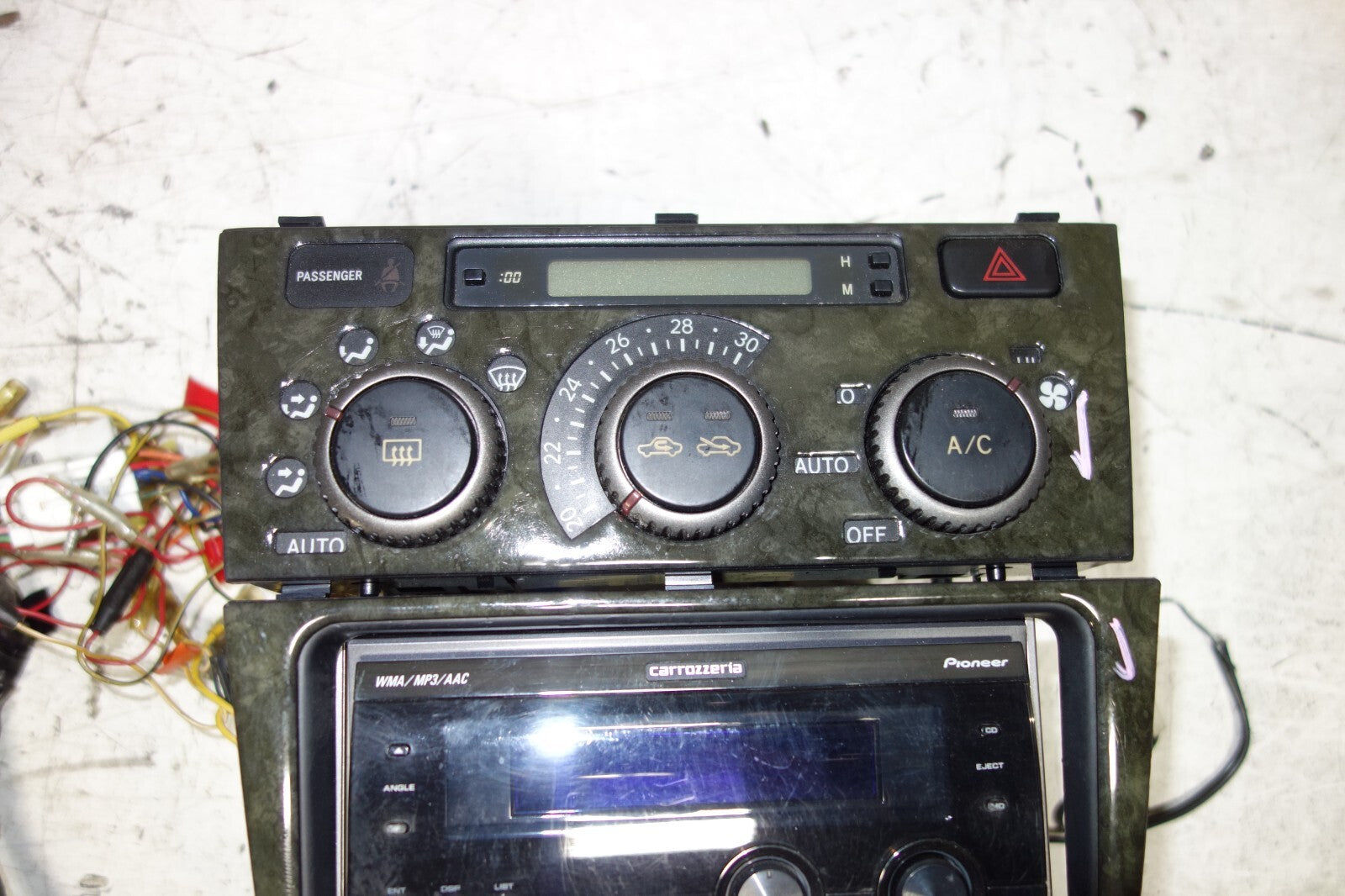 JDM TOYOTA ALTEZZA IS300 IS200 SXE10 GXE10 A/C CONTROL UNIT PIONEER CD PLAYER