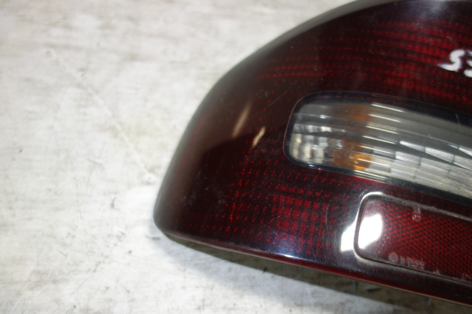 JDM Subaru Legacy Rear Tail Lights Lamps Sedan BE5 2000-2004