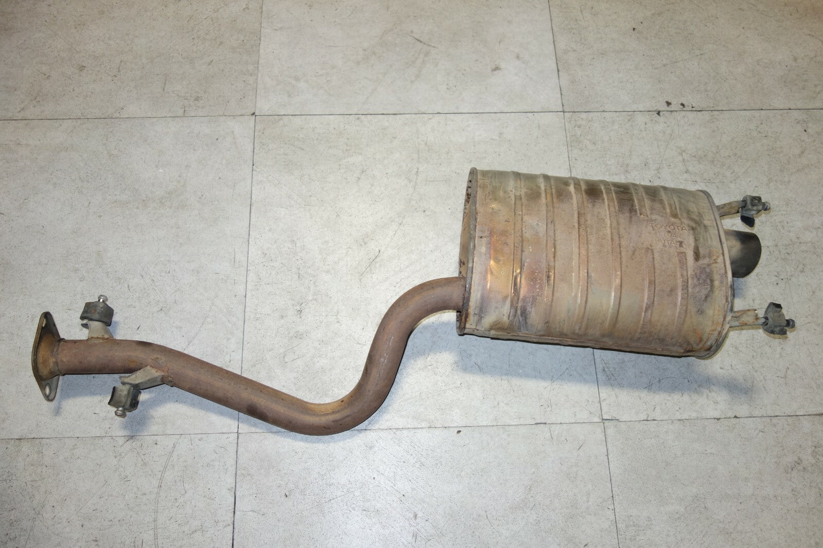 JDM Lexus is300 Toyota Altezza OEM Rear Exhaust Muffler 2001-2005 OEM Japan