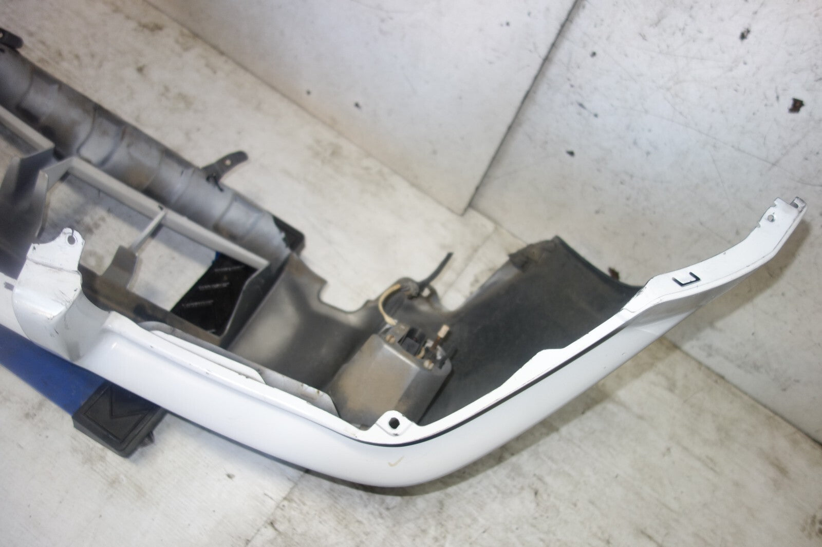 JDM Nissan X-Trail GT OEM Front Bumper Cover Fog Lights 2000-2006 PNT30