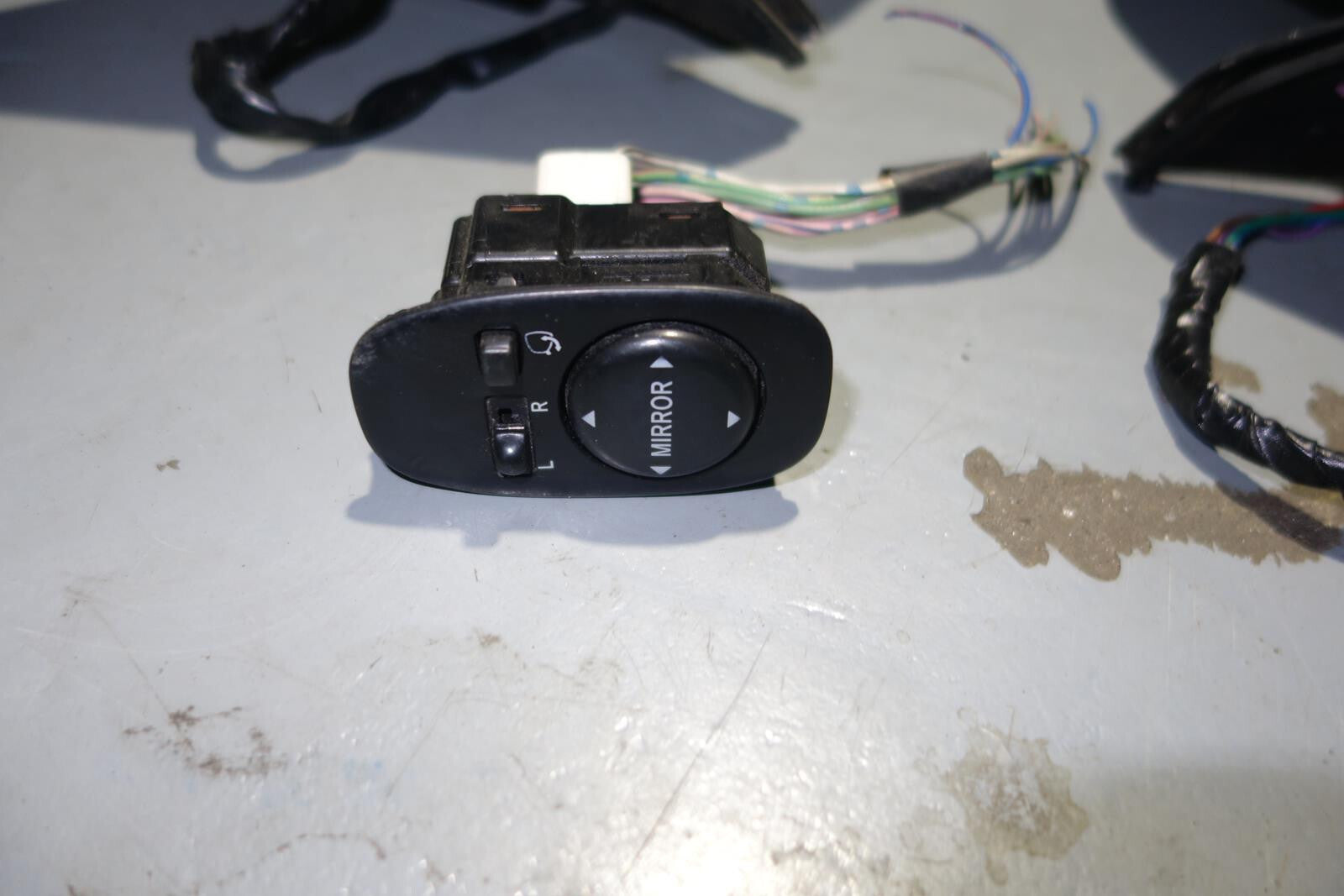 JDM Toyota Altezza Lexus IS300 Power Folding Mirrors Switch 2001-2005 SXE10 IS