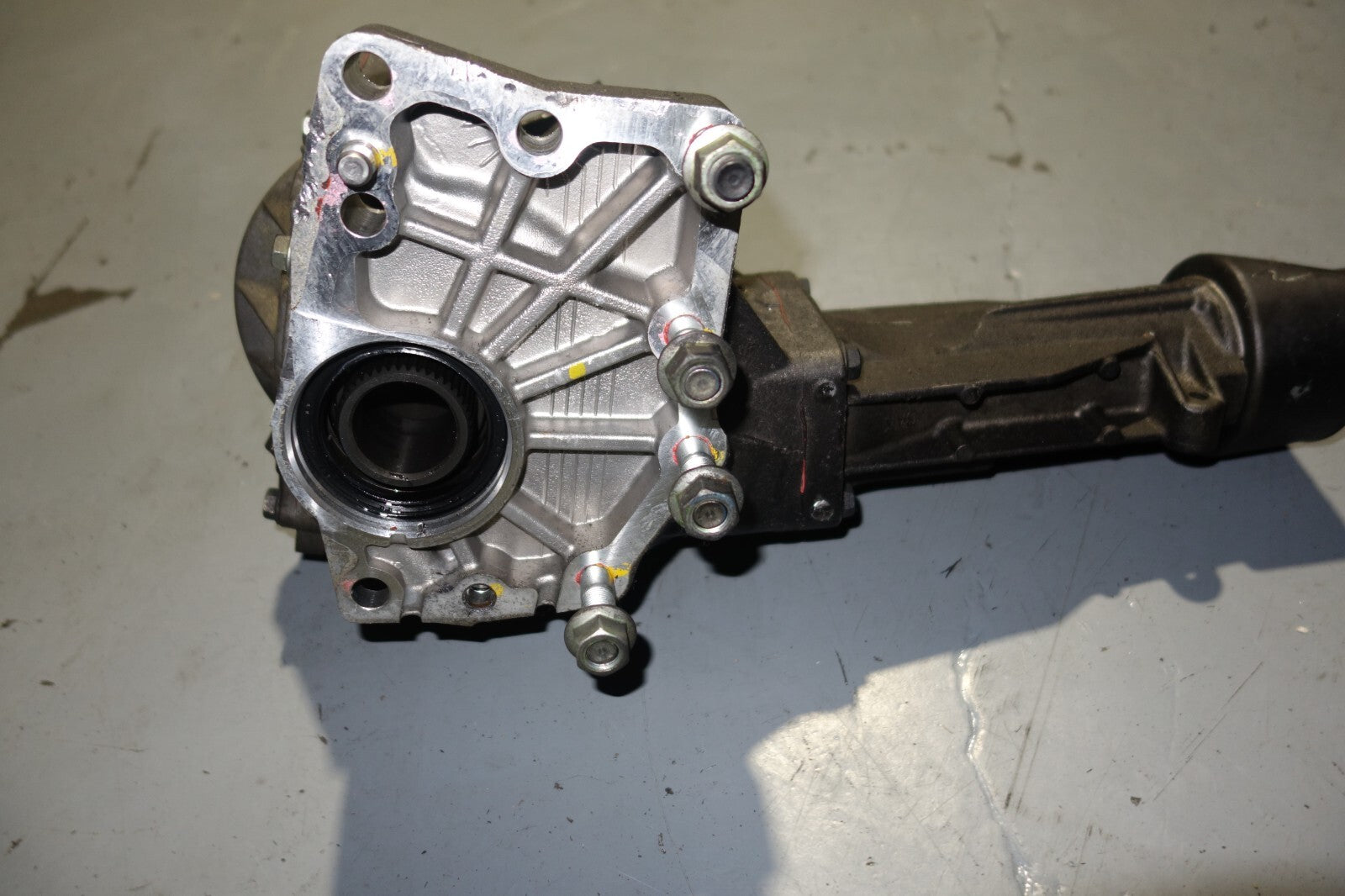 JDM 2011-2019 TOYOTA SIENNA TRANSFER CASE DIFFERENTIAL 2GR 3.5L  LOW MILEAGE
