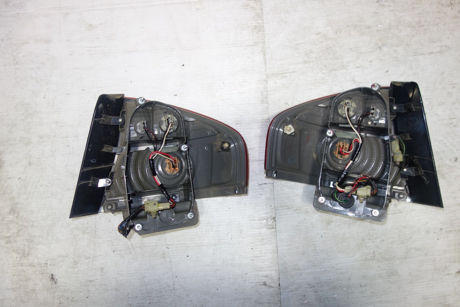 JDM SUBARU LEGACY BL5 OEM USED TAIL LIGHTS  LAMPS 4 DOOR SEDAN 2005-2009