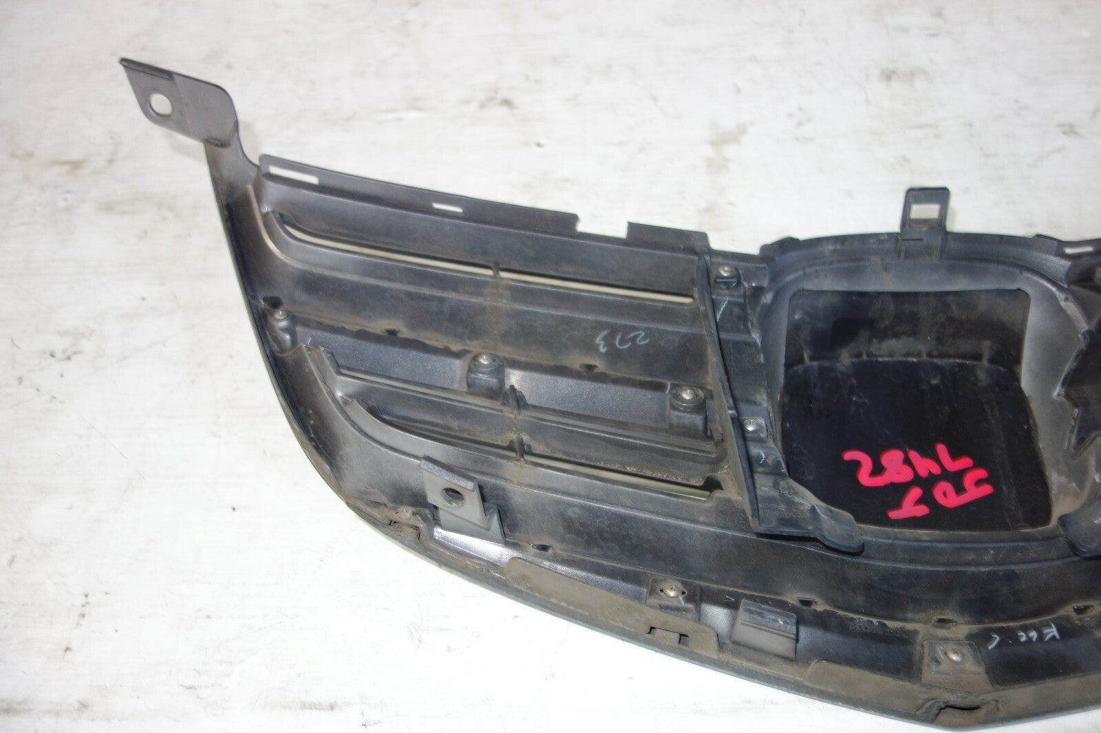 JDM Acura RL Honda Legend Front Grille 2005 2006 2007 2008 OEM Made in Japan Kb1