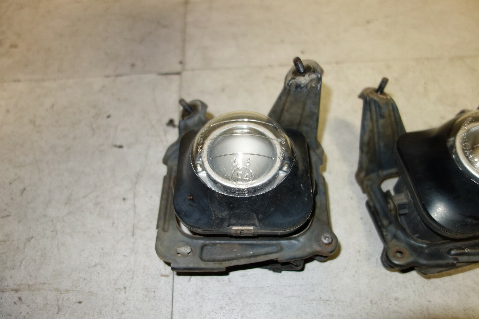 JDM Toyota Celica GTS Kouki OEM Fog Lights Driving Lamps Pair ZZT231 2000-2005